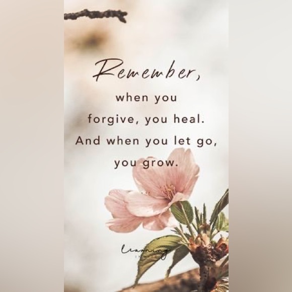 We’ll Soon Be Welcoming Summer 2024! 🦋🌸🌞 🛍️ 💫✨🎉 - Picture 14 of 16